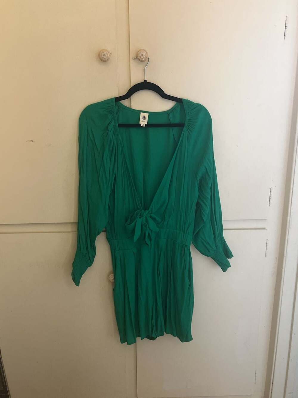 Flawless Green Long Sleeve Tie Front Romper Size M